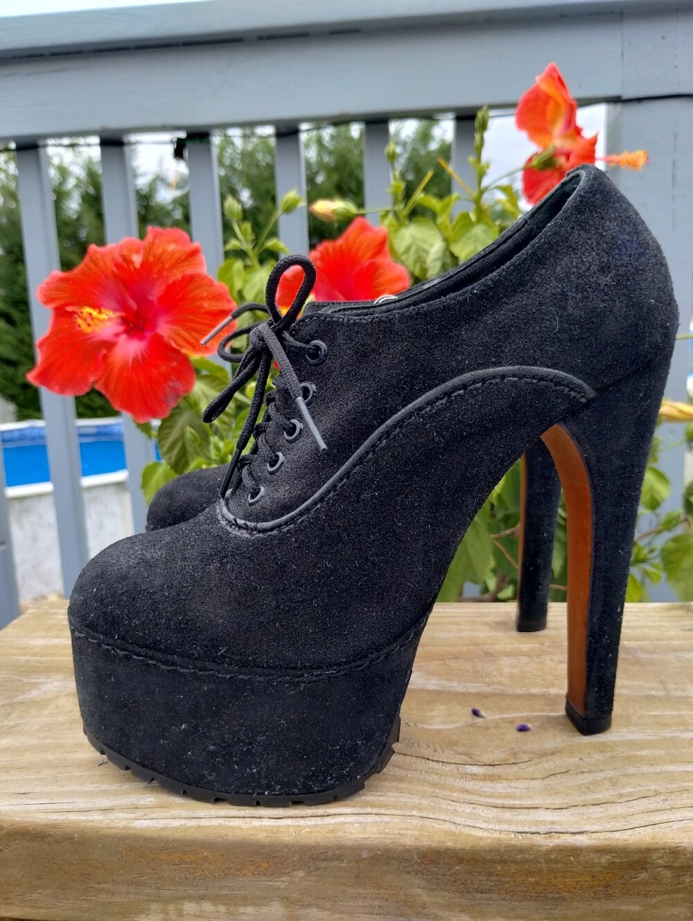 Penelope And Coco Women’s Black Suede Platform Lace-Up Heel Pumps 7